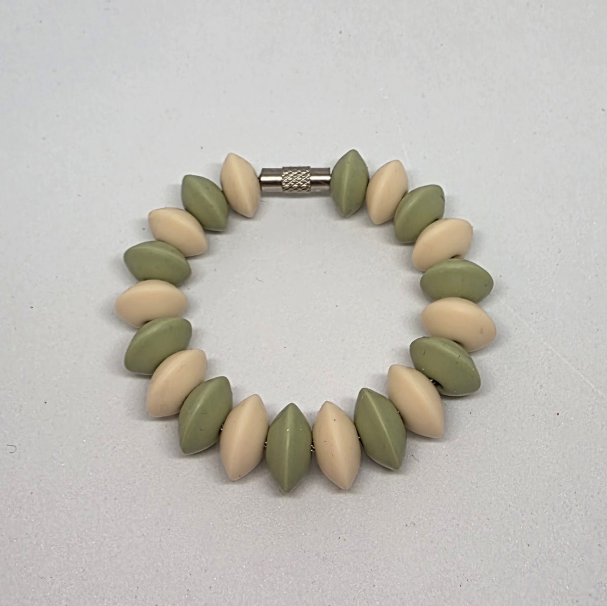 FlexiLoop- Oval Silicone Surprise