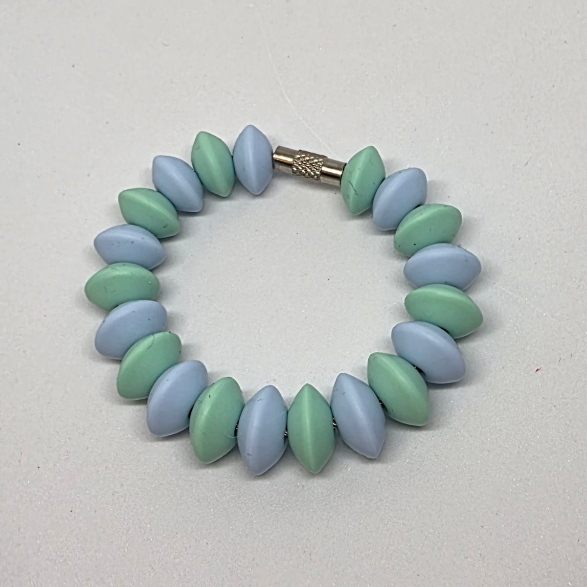 FlexiLoop- Oval Silicone Surprise