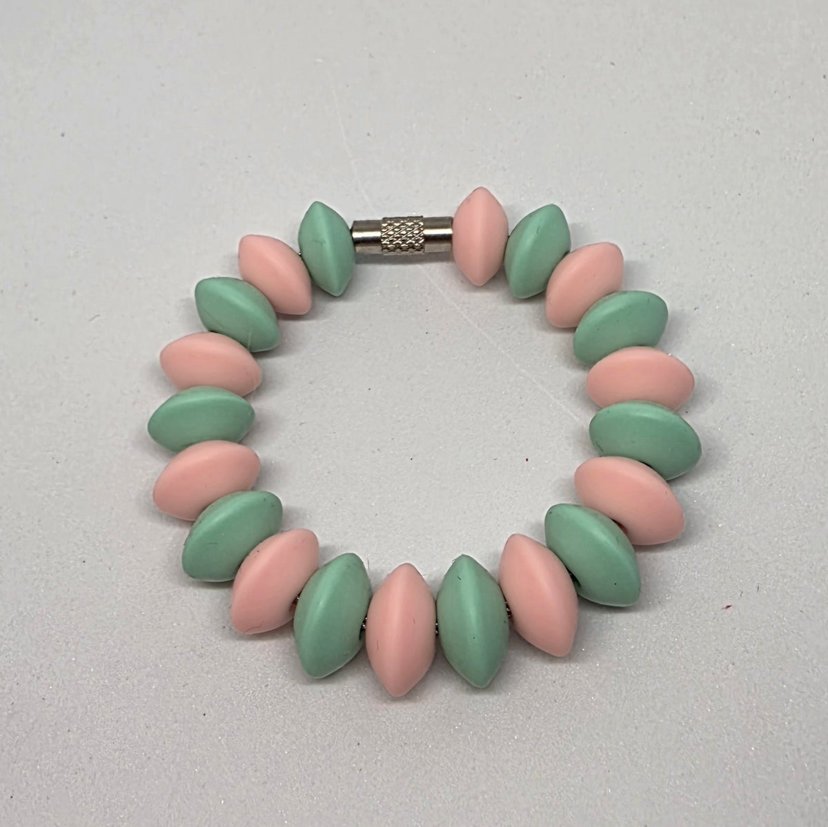 FlexiLoop- Oval Silicone Surprise