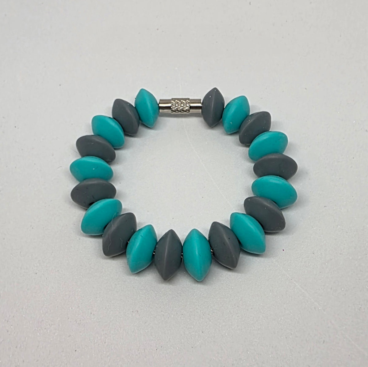 FlexiLoop- Oval Silicone Surprise