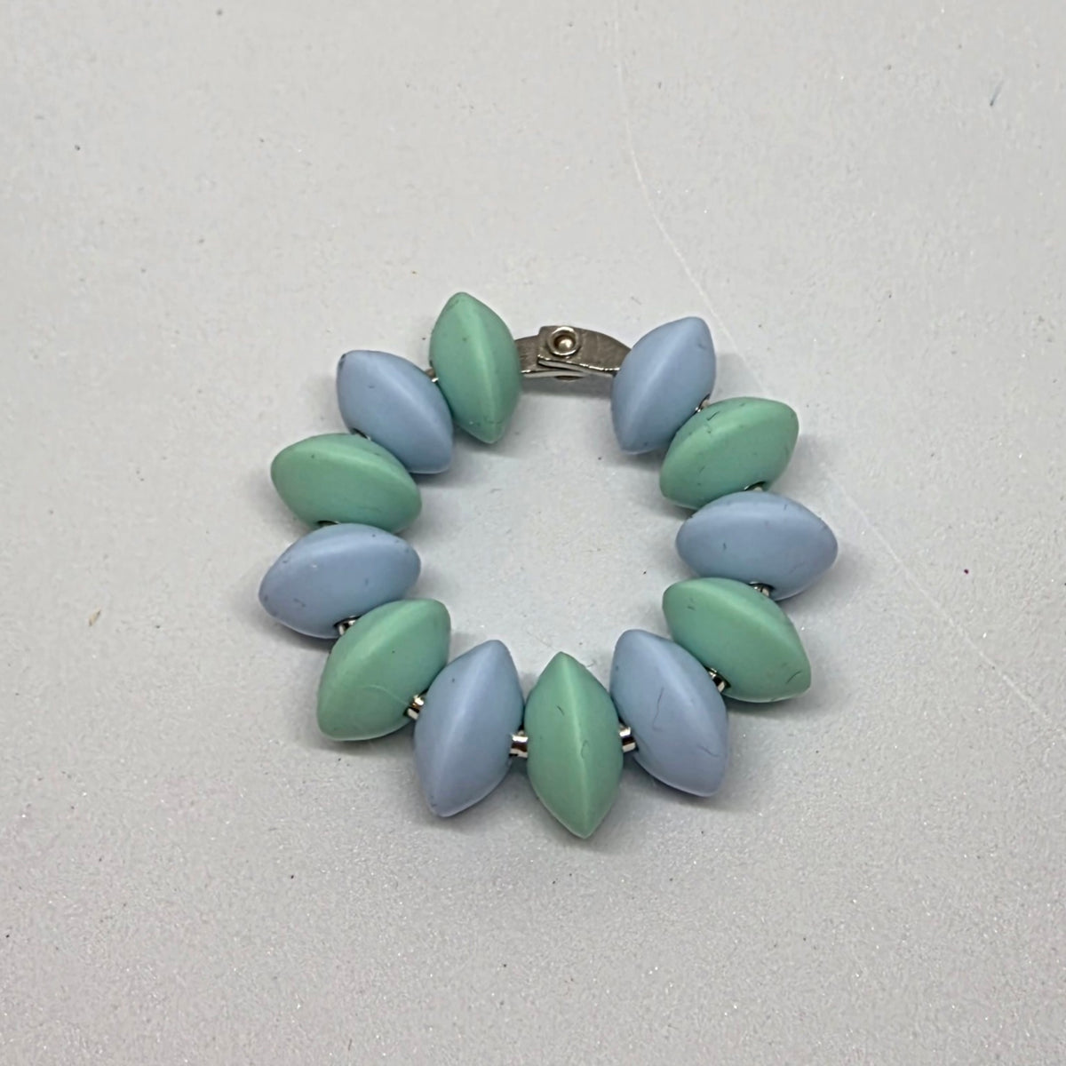 Midi Oval Silicone Surprise