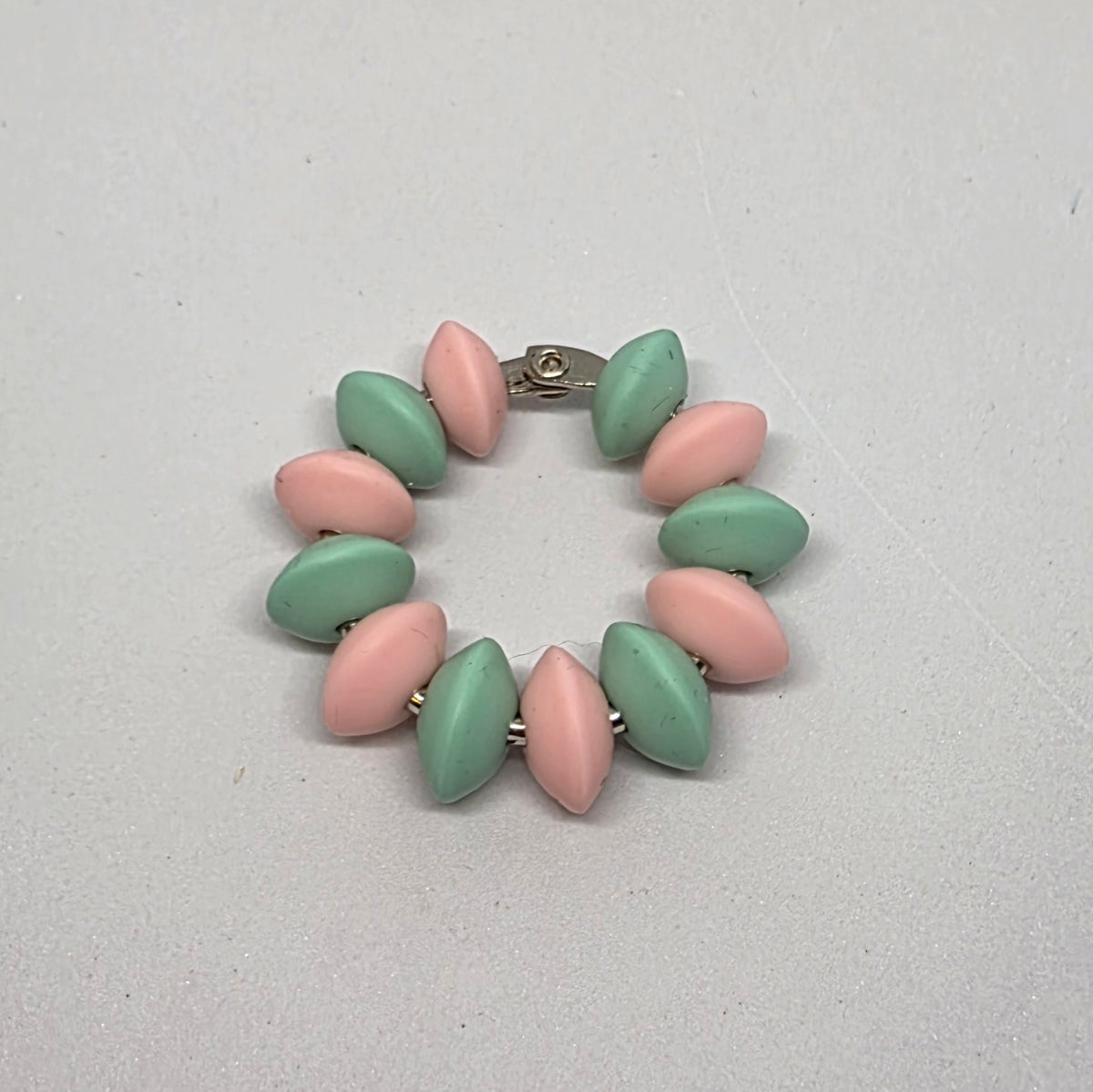 Midi Oval Silicone Surprise