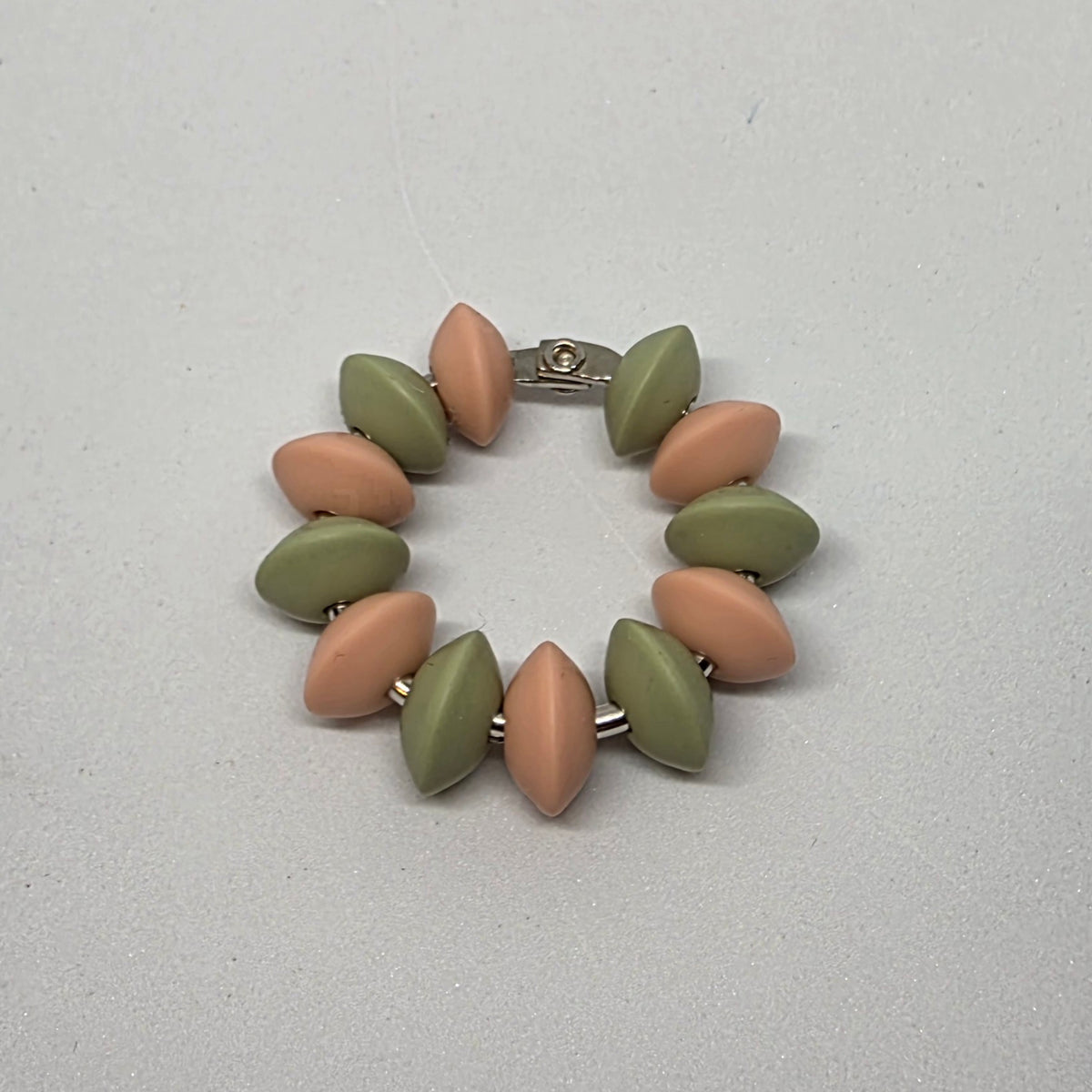Midi Oval Silicone Surprise