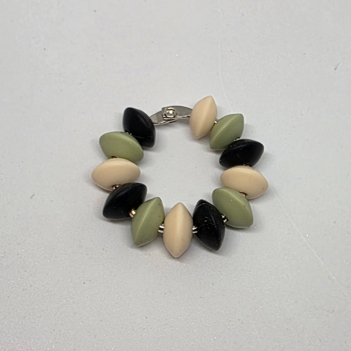 Midi Oval Silicone Surprise