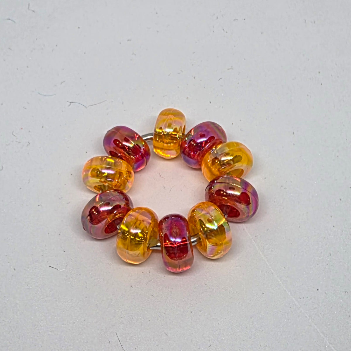 Midi Iridescent Oval