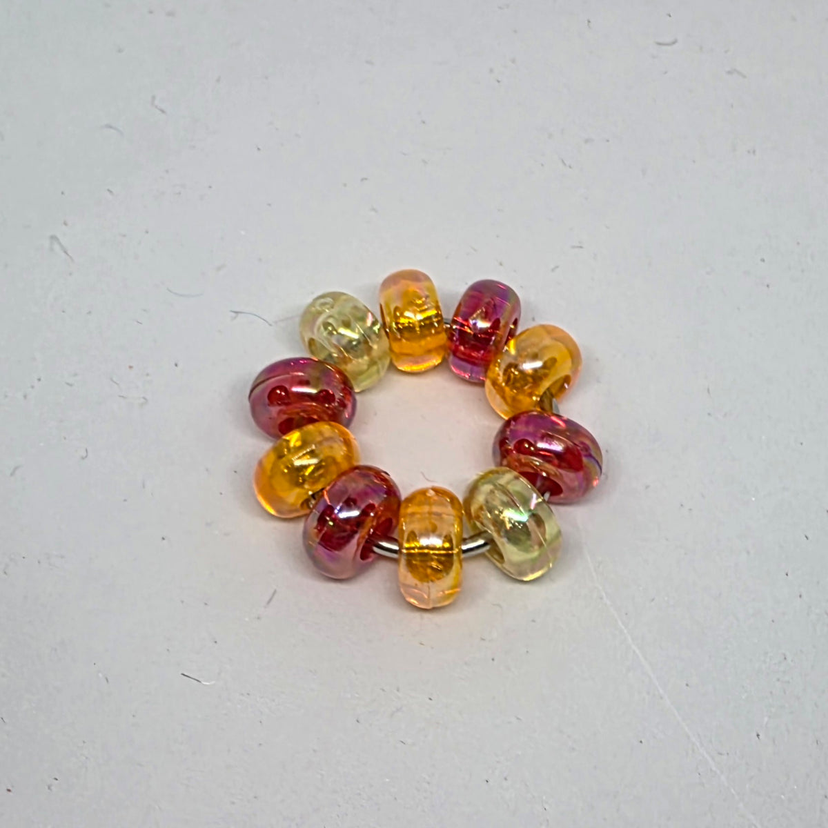 Midi Iridescent Oval