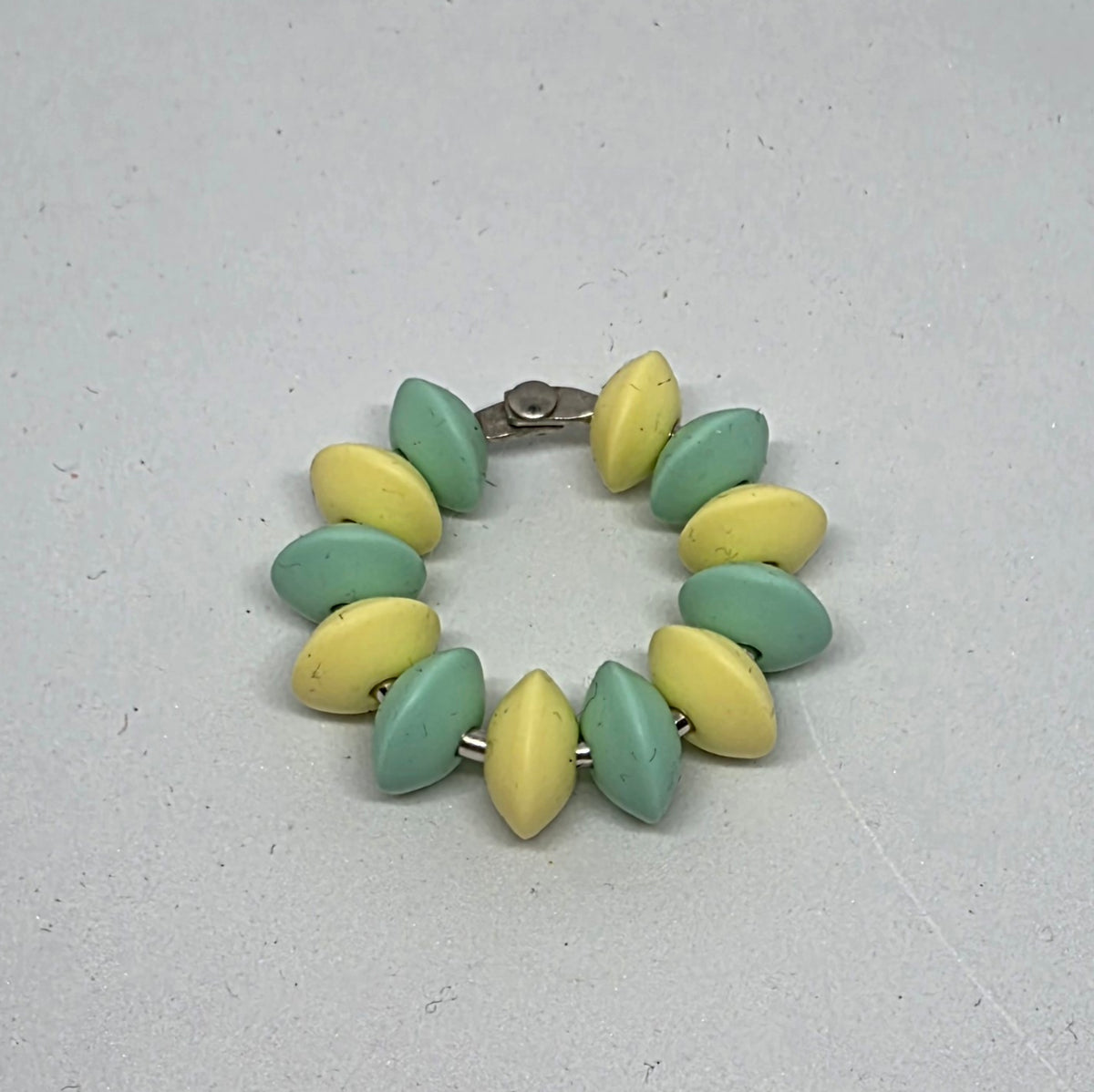 Midi Oval Silicone Surprise